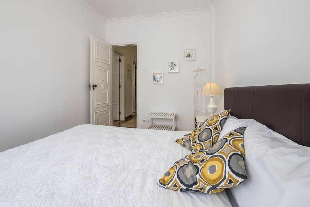 Apart Lisboa Confortavel 2 Quartos Com Terraco Odivelas  Exterior photo
