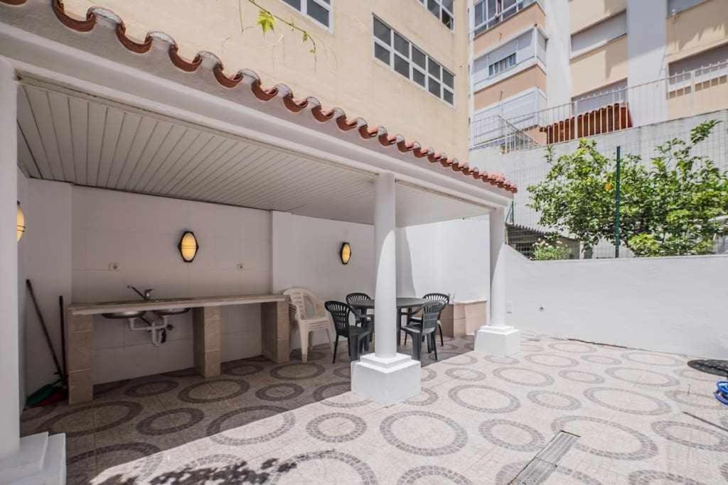 Apart Lisboa Confortavel 2 Quartos Com Terraco Odivelas  Exterior photo